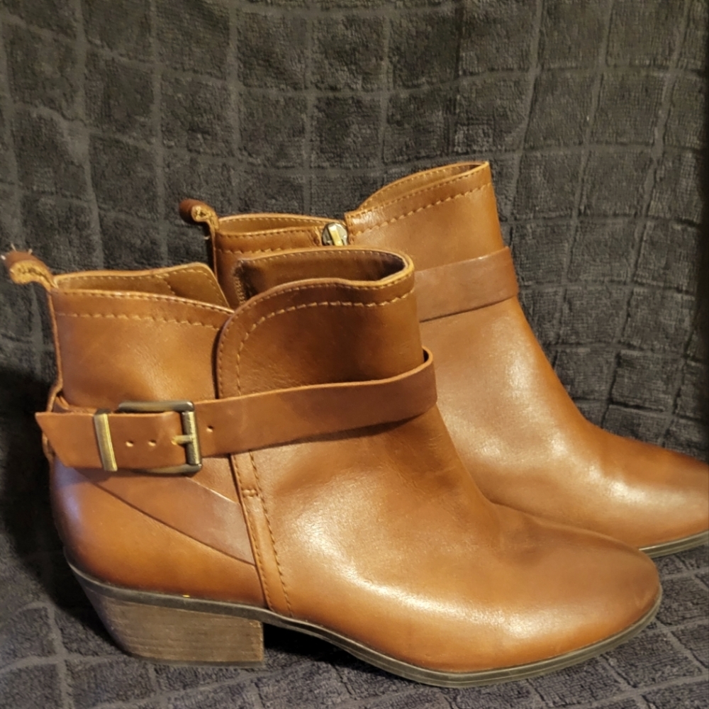 Vince Camuto leather ankle boots